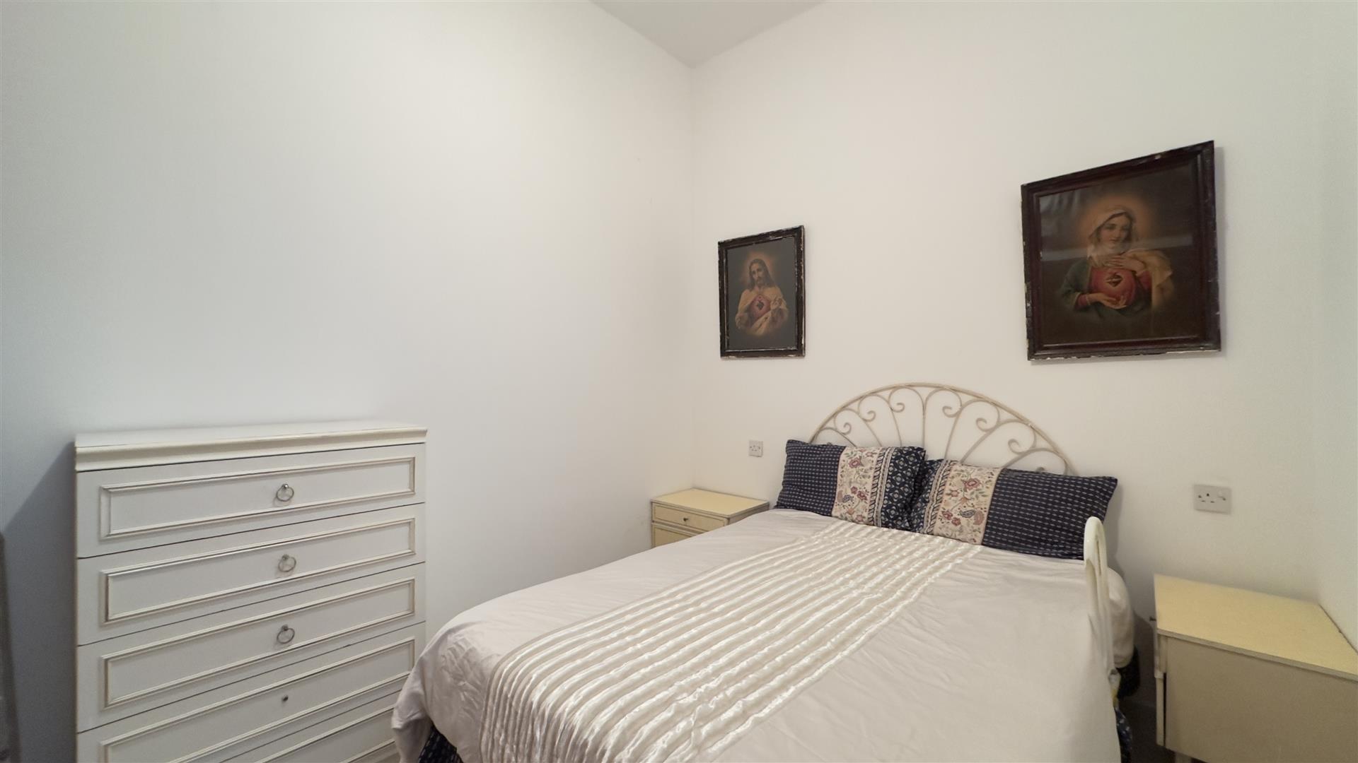  Image of Apartment - 1 Bedrooms - 1 Bathrooms for Sale in Upper Town-Gibraltar, Image 10